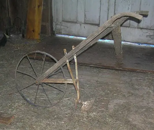 Outdoor Yard Decorations-Ships Anchor-Birdbath-Statuary-Wagon Wheel