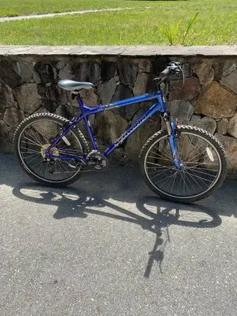 Schwinn Mesa GS 26 Wheel Adult/Teen Bike 24 Gears 21 Frame