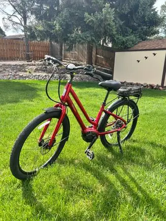 Momentum Lafree Red Electric Bicycle