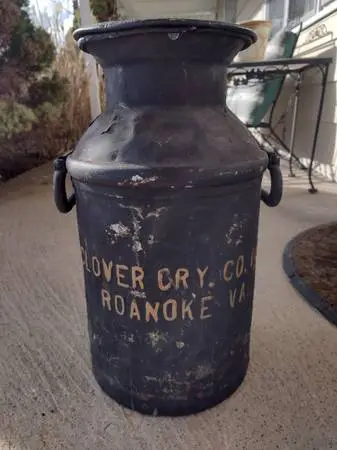 ANTIQUE CLOVER CREAMERY DAIRY ROANOKE VA VIRGINIA STEEL METAL MILK BOT
