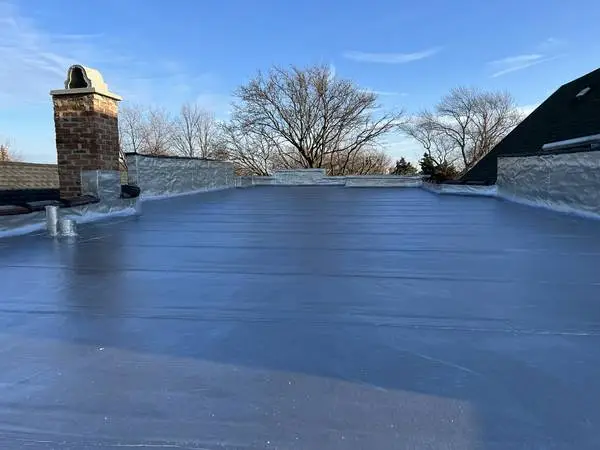 ROOF, SIDING, GUTTERS SPECIALIST 847-825-1000 (FREE ESTIMATES)
