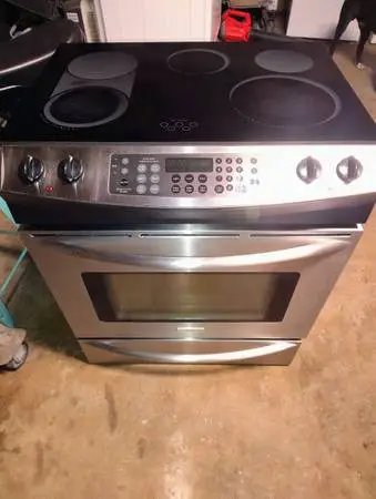 Frigidaire 30 inch slide in oven stove range cooktop