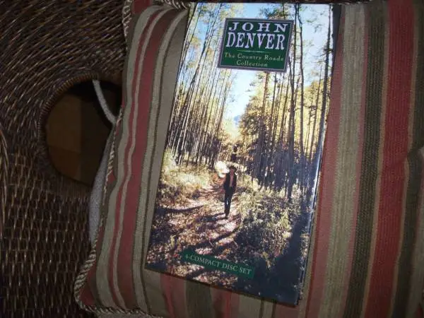 John Denver The Country Roads Collection)