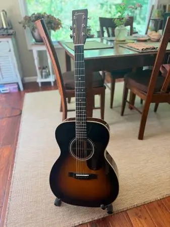 Eastman E20OM-SB acoustic guitar