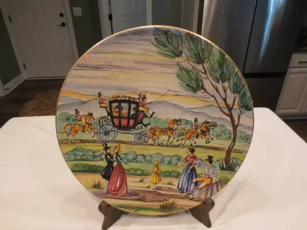 Vintage People / Horse & Carriage Hand Painted 17 Plate Made in Italy