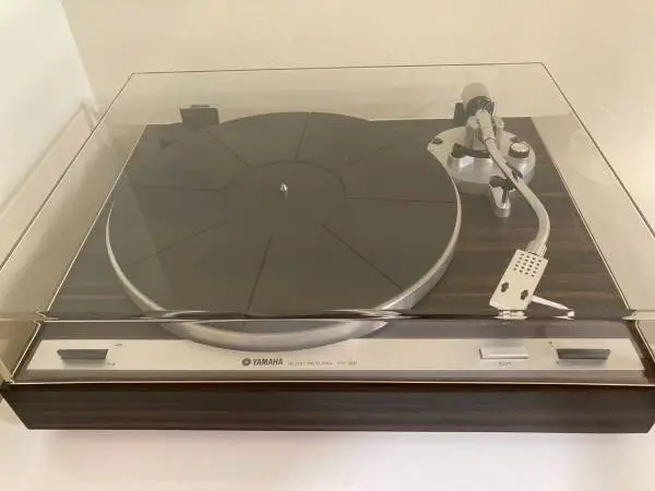 Yamaha YP-B2 turntable in Immaculate Condition-Serviced