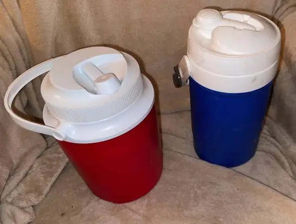Two Water Containers - GOTT & IGLOO