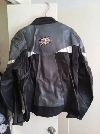 *** LEATHER RIDING/RACING JACKET ***