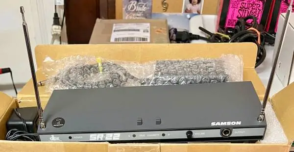 SAMSON SR-22 WIRELESS GUITAR