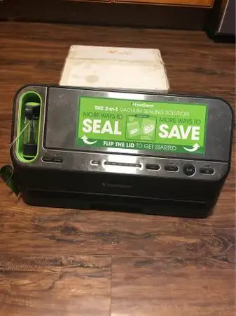 Food saver vacuum sealer with bags