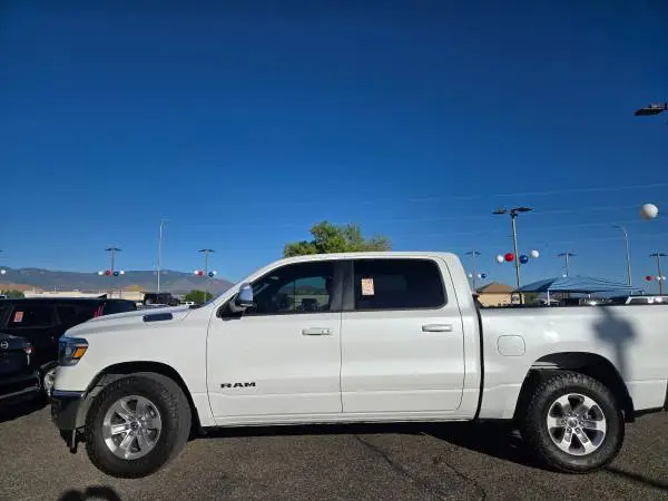 2023 Ram 1500 Laramie V8 4WD 505 804 2727