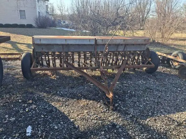 10ft Vanbrunt Grain Drill