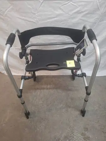 WALKER DRIVE MEDICAL 5 WHEELS  LIGHTWEIGHT