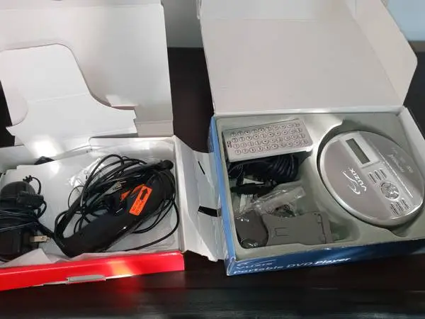 DVD player and TV screen Glasses to wear fun to use