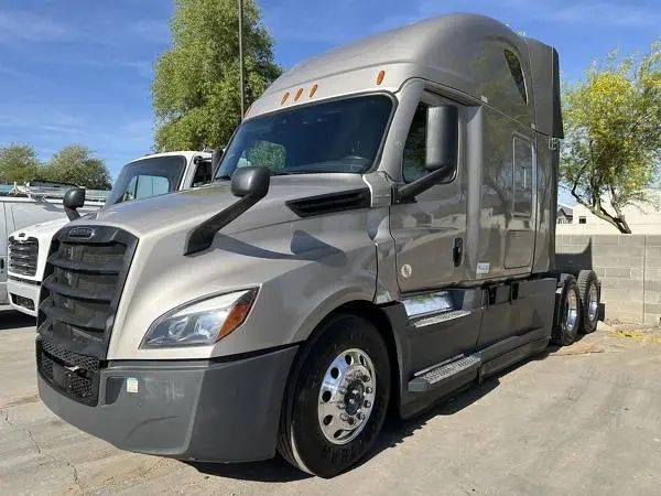 Solo OTR Reefer Drivers – Earn Up to $2,600 Per Week