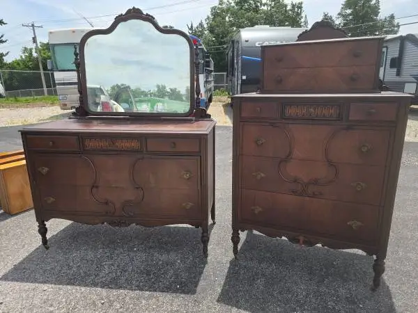 Antique Chest of Drawers & Dresser w/Mirror SET