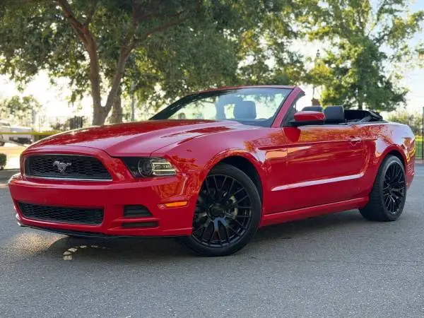 2014 Ford Mustang - Financing Available!