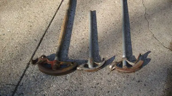 3 diff size conduit pipe benders choice each