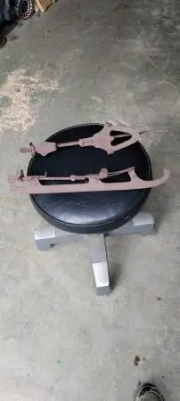 Set of antique ice skates