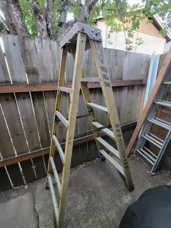 6 Foot Step Ladder