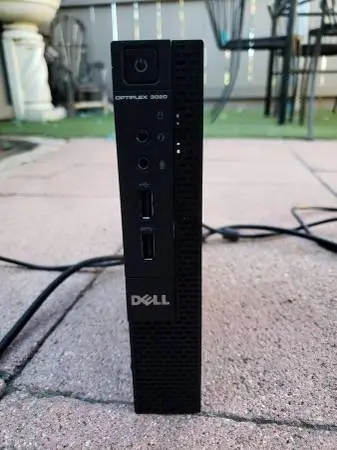Dell micro desktop - Windows 11, Office, 250gb SSD, 16gb ram and more!