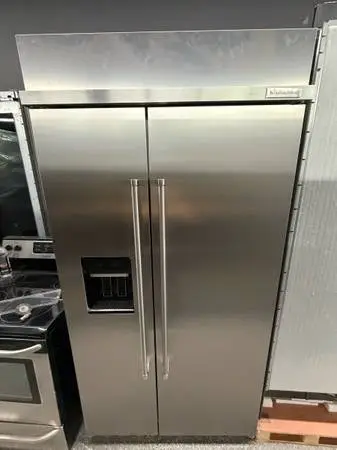 Built-In Refrigerator Ice and Water Stainless Steel