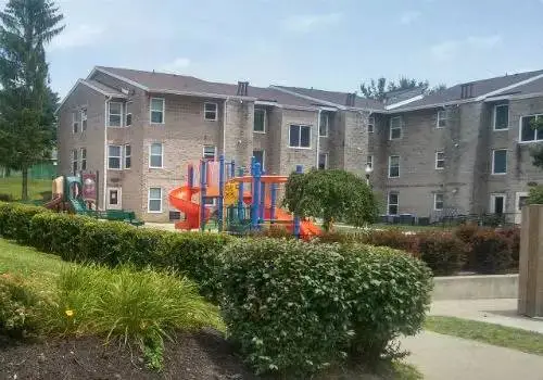 Dont miss out on this affordable, subsidized 3 bed / 1 bath!