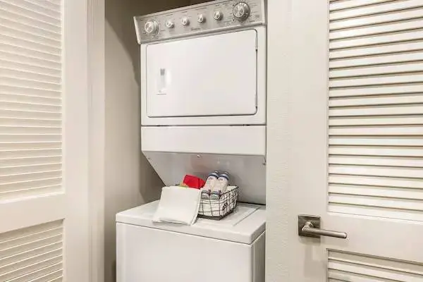 A fresh take on living: Explore our 1 BR, 749 Sq Ft spaces.