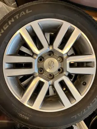 FOUR 4Runner alloy Continental 255/55/20 CrossContact LX even wear