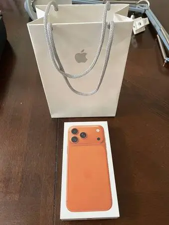 BRAND NEW SEALED UNLOCKED IPHONE 17 PRO MAX
