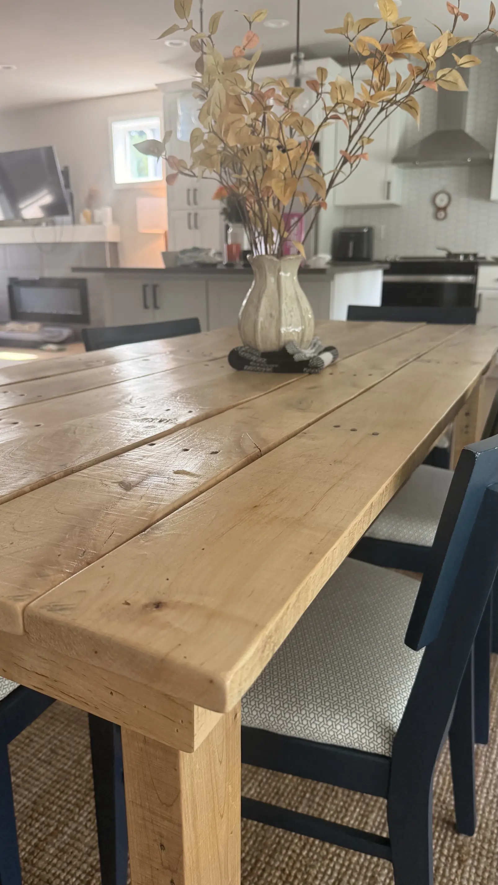 dining table — thumbnail 3