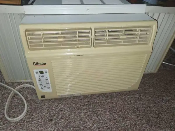 GIBSON 12,000 BTU AIR CONDITIONER