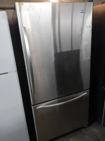 ★Whirlpool Gold 33 stainless steel bottom freezer refrigerator