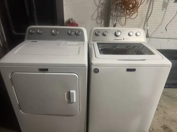 Maytag washer and dryer set