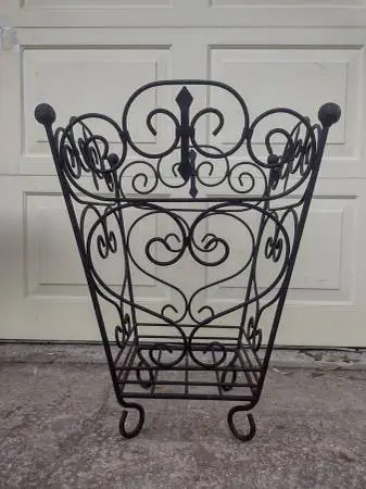 LARGE 2ft OUTDOOR PLANT STAND