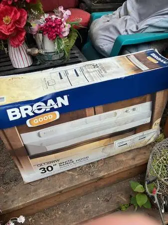 30 White Range Hood, Brand New In Box
