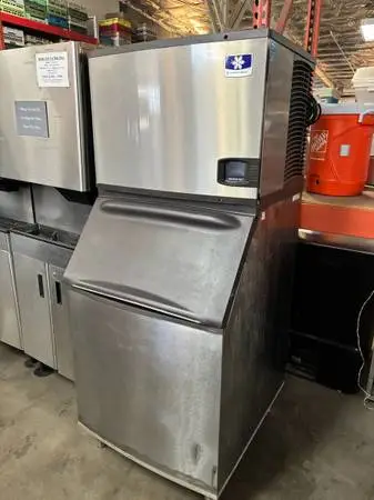 Ice Machine / Maquina de hielo