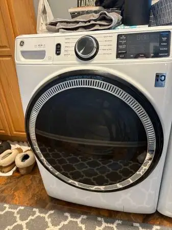 Ge smart washer machine 4.8 cu ft white for parts or fix