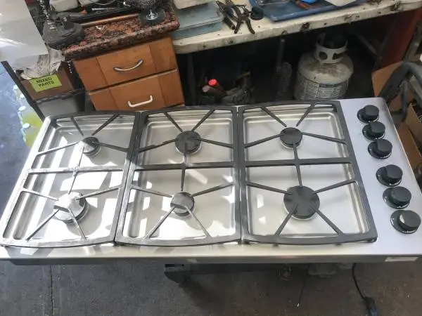 46 Dacor Stainless Cooktop