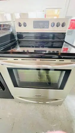 Frigidaire Stove