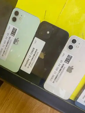 iPhone 12 Reg 64GB