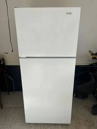 Refrigerator Maytag 17 ft.³ excellent warranty delivery call/Text