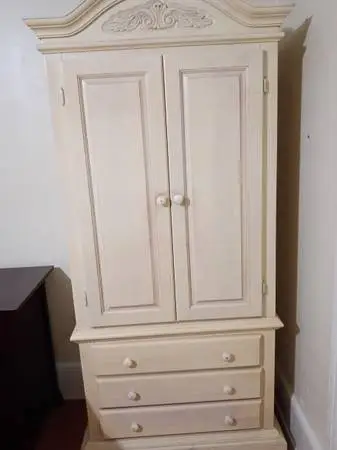 WOODEN LIGHT WOOD ARMOIRE