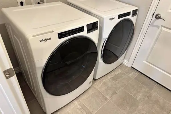 Whirlpool Washer & Dryer Set