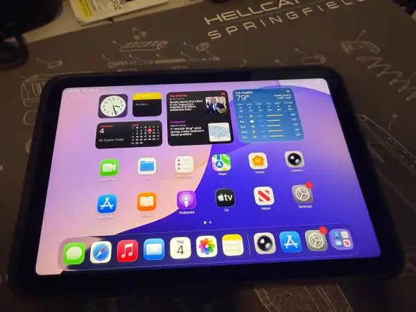 iPad Mini 6th Generation - Space Gray iPad - A2567 64GB Wi-Fi Only