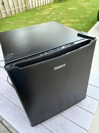 Galanz Mini frige 1.7 cu ft