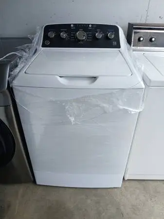 White ge top washer