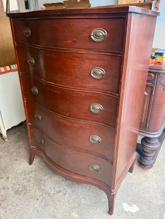5 Drawer Bow Front Mahogany Tall Dresser