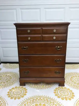 Dresser