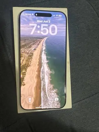 iPhone 16 Pro Max 1TB Factory Unlocked 100% Battery